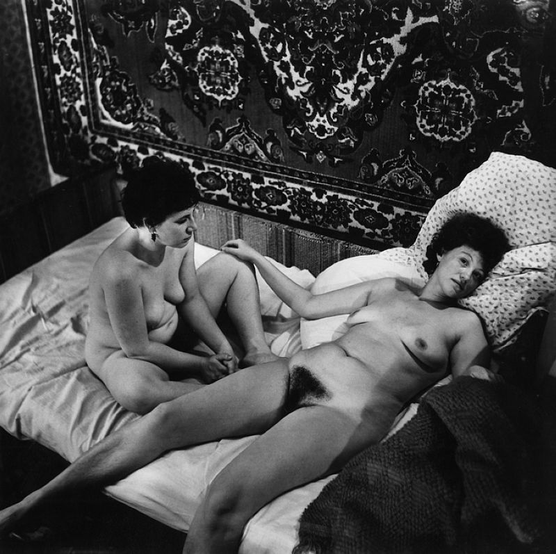Снимки обнаженных девушек сделанные в СССР порно фото
