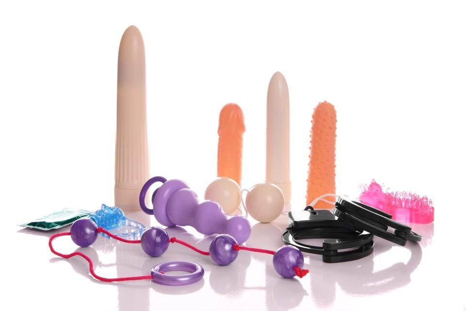 Сексуальные игрушки для двух подружек