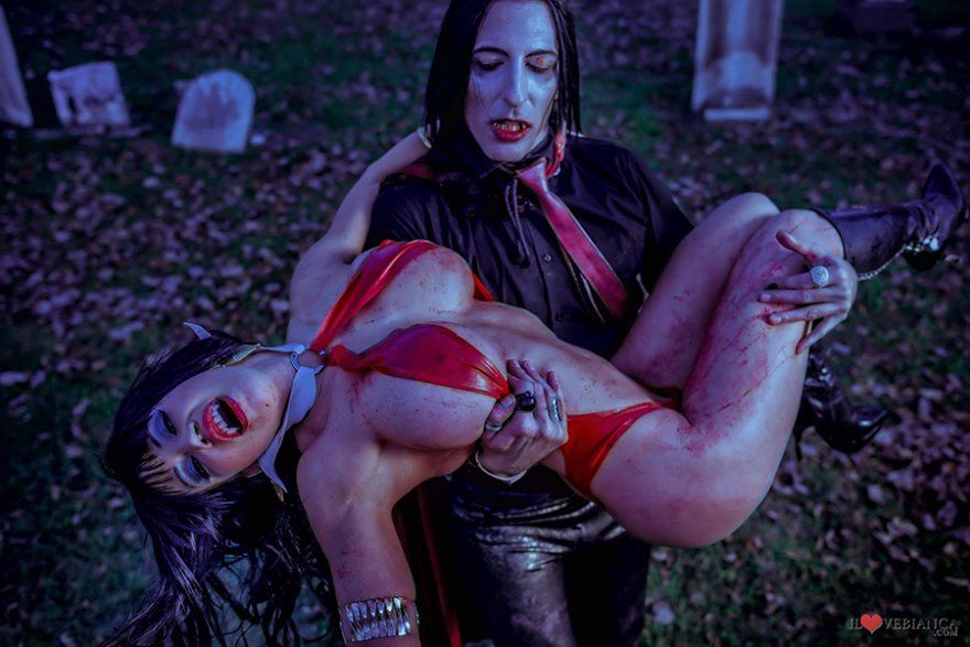 Сексуальная вампирша и Дракула - эротика 